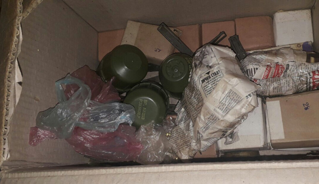 Полицијски инспектор преко границе превозио оружје и експлозив: После хапшења тврдио да му је ташта тражила да се реши оружја? 

